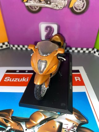 Maisto Suzuki GSX 1300R Moto Réplica