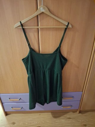 Mono verde de tirantes