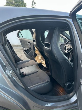 Mercedes-Benz 180 2014
