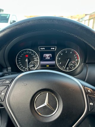 Mercedes-Benz 180 2014