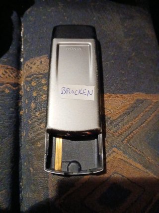 Nokia 8850 Plata - Sin Batería/Cargador