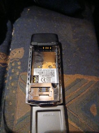 Nokia 8850 Plata - Sin Batería/Cargador