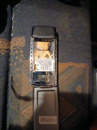 Nokia 8850 Plata - Sin Batería/Cargador
