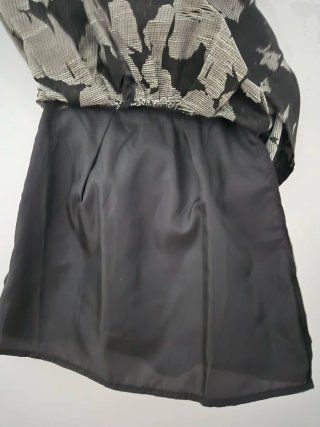 Vestido de fiesta negro y plateado