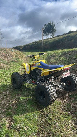 Suzuki LTR Amarillo