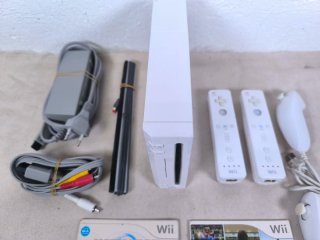Consola Nintendo Wii + Juegos y Accesorios