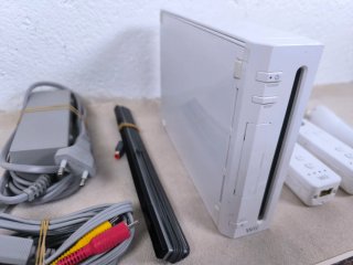 Consola Nintendo Wii + Juegos y Accesorios