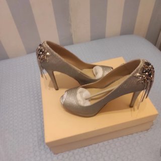 Zapatos de fiesta MENBUR dorados/plateados