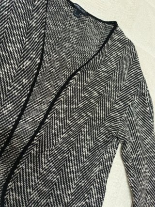 Chaqueta tejida blanco y negro