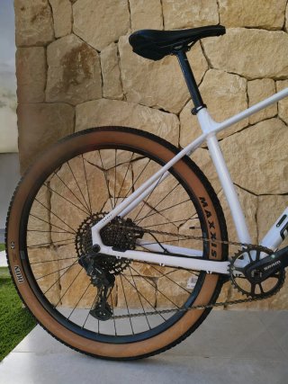 Bicicleta Montaña Mondraker Blanca