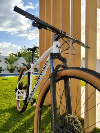Bicicleta Montaña Mondraker Blanca