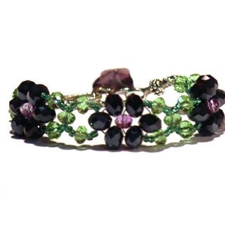 Pulsera de cristales violetas y mariposa
