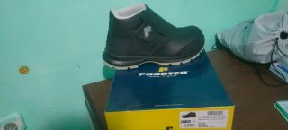 Botas de seguridad nuevas a estrenar