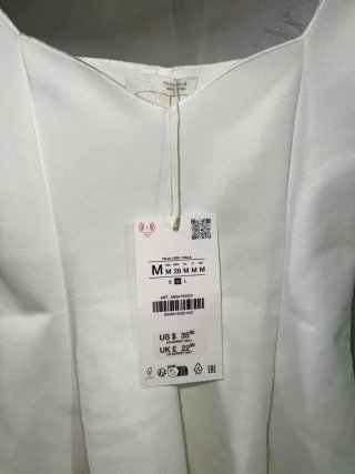 Blusa blanca escote cuadrado