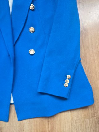 Blazer entallada cruzada mujer Zara