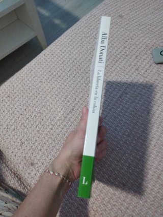 Libro "La librería en la colina" de Alba Donati
