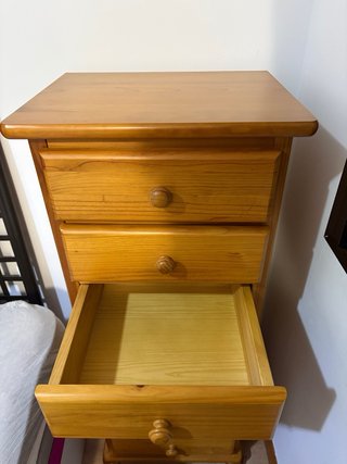 Cómoda, cajonera o Sinfonier de Madera Pino