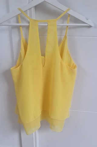 Blusa tirantes amarilla talla M