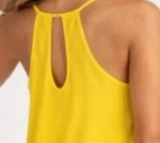 Blusa tirantes amarilla talla M