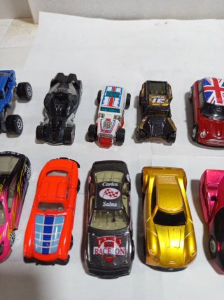 13 Coches Metálicos