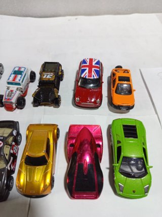 13 Coches Metálicos