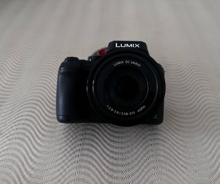 [NEGOCIABLE] Cámara Panasonic Lumix DC-FZ82 + 2 SD