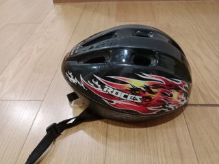 Casco y protecciones patinaje talla S jr