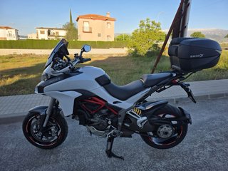 Ducati Multistrada 1200S Blanca.