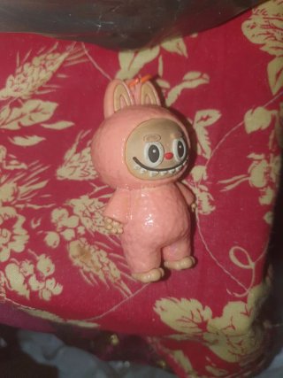 Figura Bubbu rosa llavero