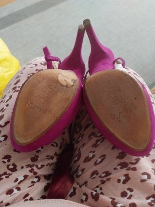 Sandalias tacón fucsia