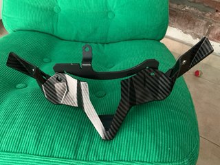 Alerón delantero fibra de carbono moto deportiva