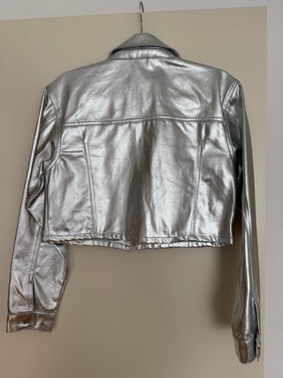 Chaqueta Zara Cropped Plateada