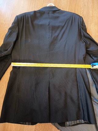 Traje de novio negro y gris