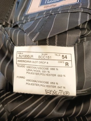 Traje de novio negro y gris