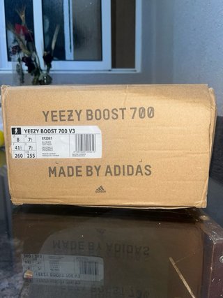 Adidas Yeezy 700v2 Negras