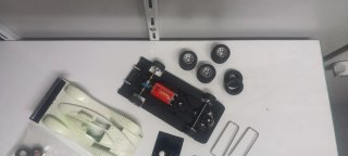 Coche Scalextric y repuestos