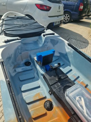 Kayak de pesca a pedales
