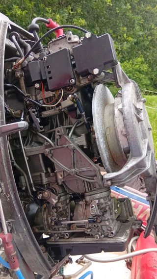 Motor 40 cv Lancha Zodiac semirrigida + remolque