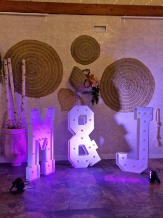 Letras decorativas 120 cm M & J
