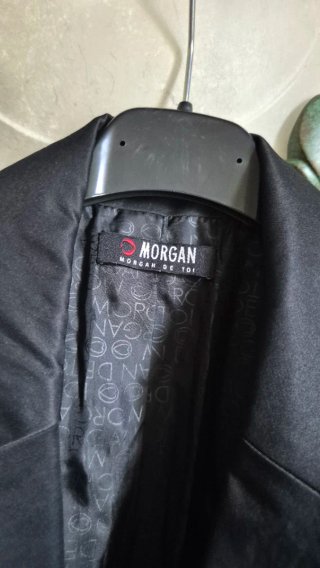 Giacca Morgan nera con cintura