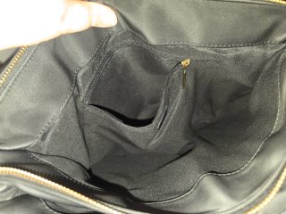 Bolso negro acolchado