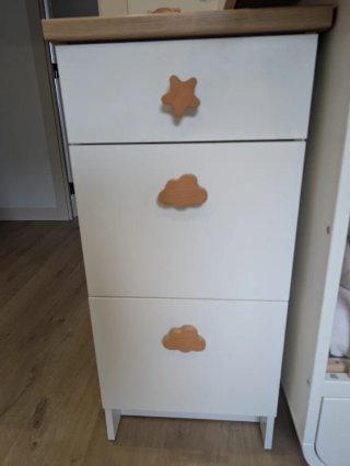 Cuna, cambiador y cajonera Ikea