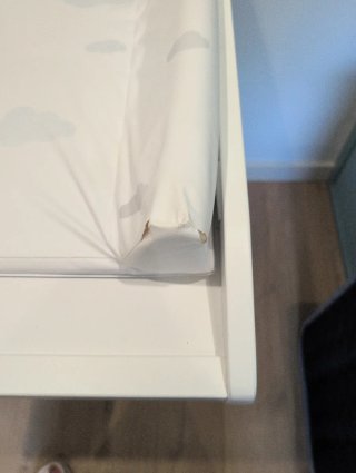 Cuna, cambiador y cajonera Ikea