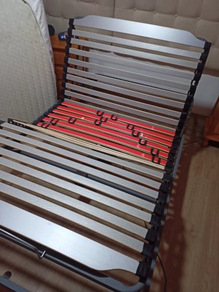 Cama articulada motorizada