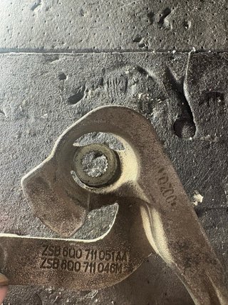Pata cambio caja VAG ZSB 600 711 051AA