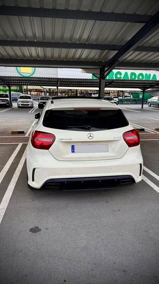 Mercedes-Benz A45 AMG 381