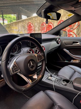 Mercedes-Benz A45 AMG 381