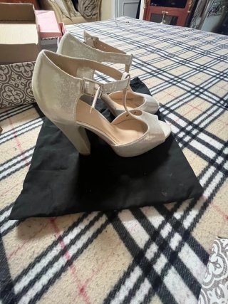 Zapatos de tacón  talla 35