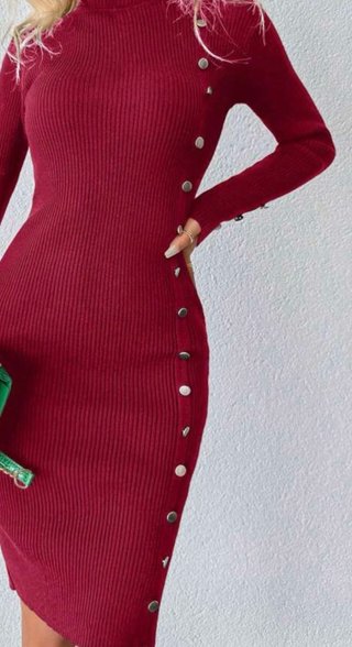 Vestido canalé burdeos botones laterales