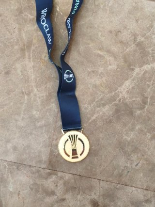 Medalla UEFA Conference League Wrocław 2025